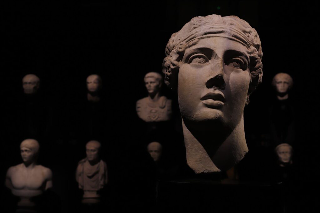 Photogrammetry 3D scanning of heritage artifacts