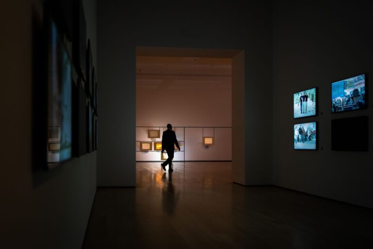 Digital archives and virtual museums from scans