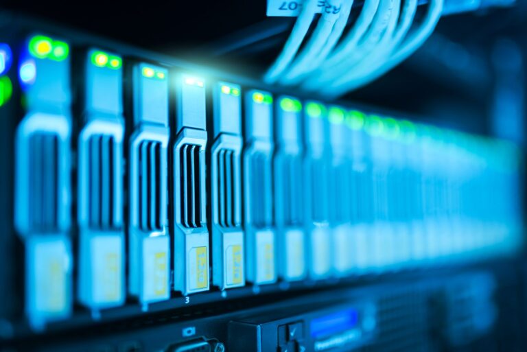 Building a home NAS for creative storage