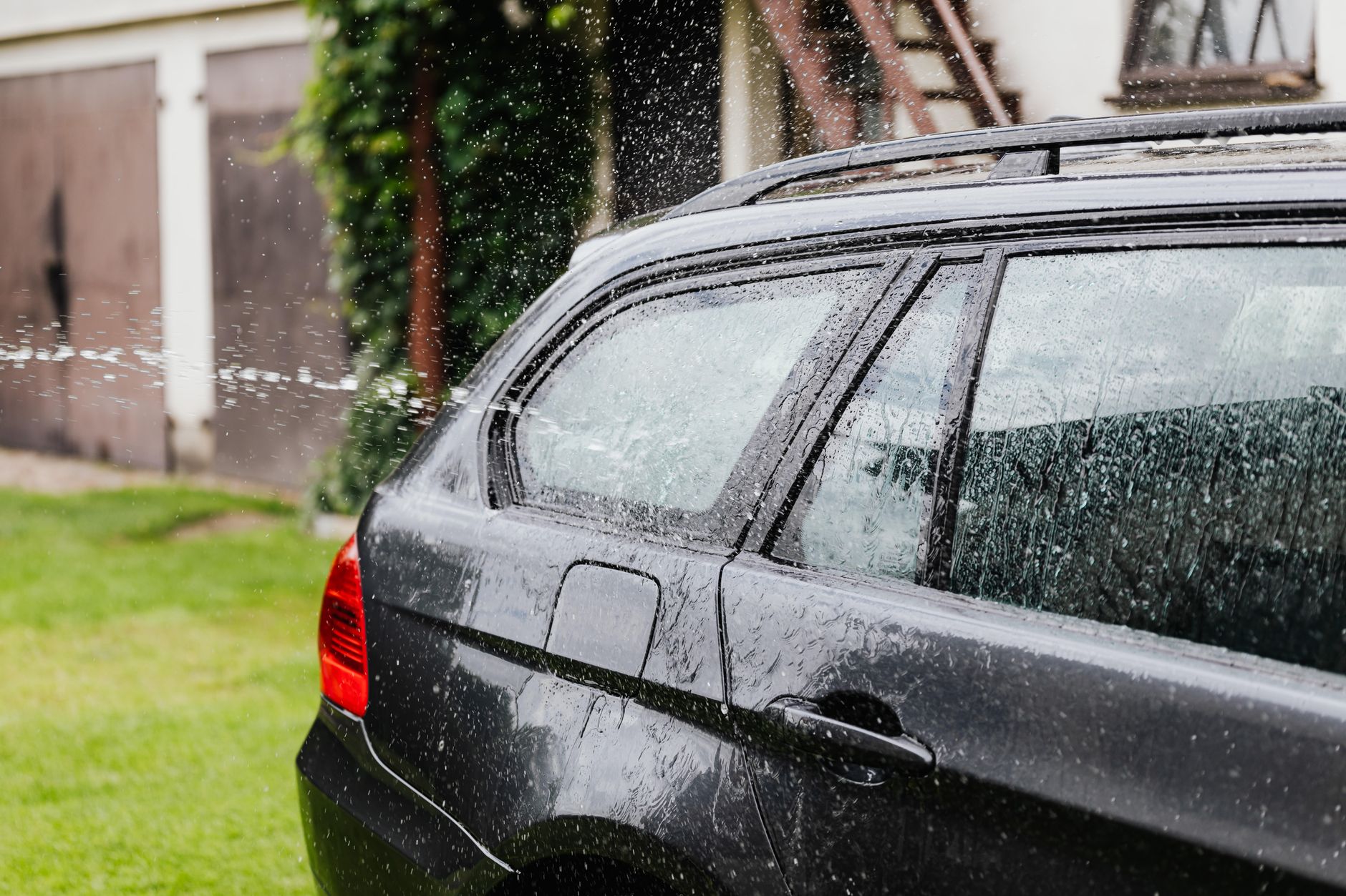 Fall Pressure Washing in Saskatchewan: When to Do It and When to Stop